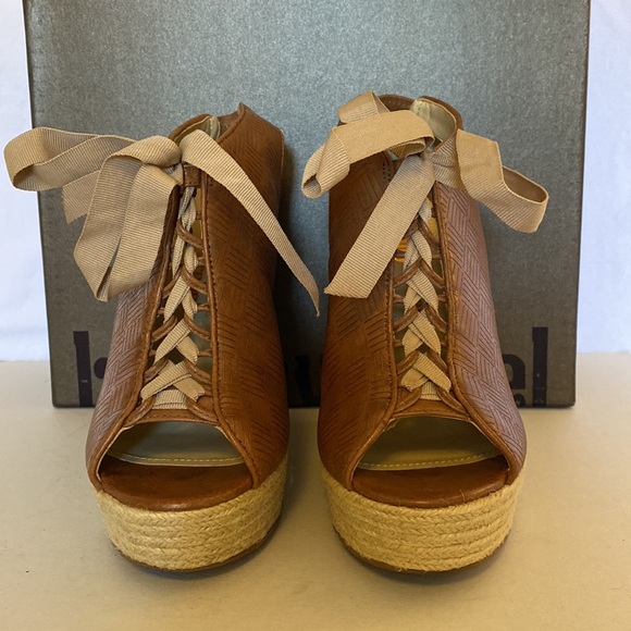 COPY - Luxury Rebel Tan Lace Up Wedges 38.5 EUC - Picture 3 of 8